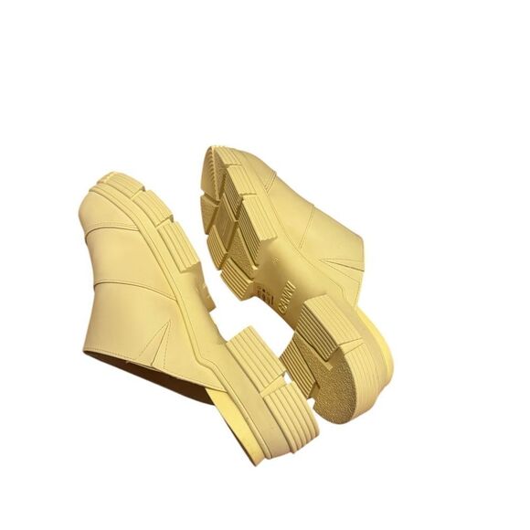 GANNI City Round-Toe Low-Heel Mules Yellow - Picture 6 of 7